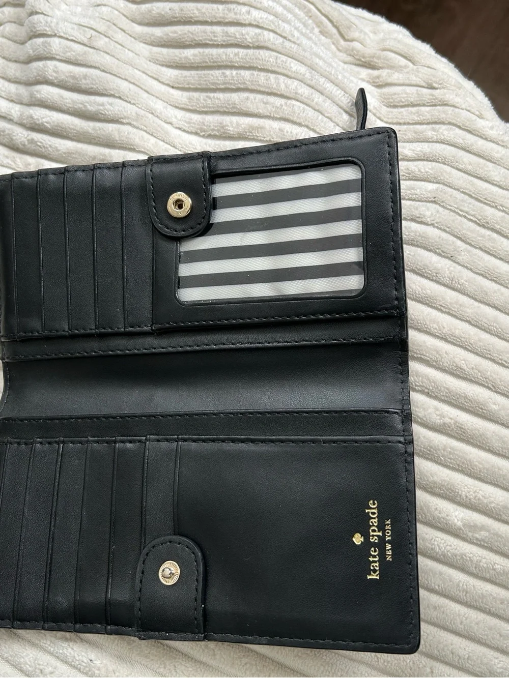 kate spade EUC Black Pebbled Leather Zip-Around Wallet with Gold Logo
